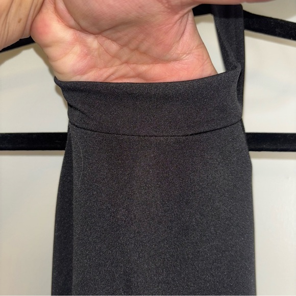 YOINS Black Pleated Halter Maxi Gown - Picture 7 of 9